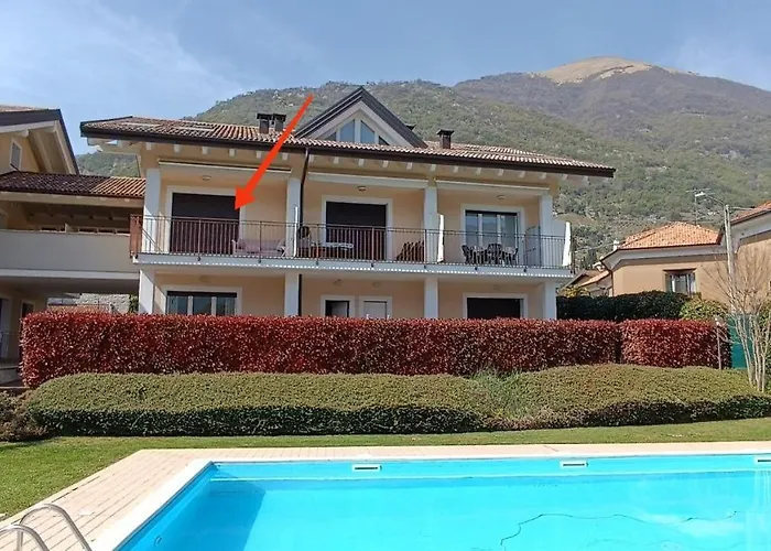 Duplex With Terrace , Pool, 2 Bedrooms Appartement Lenno