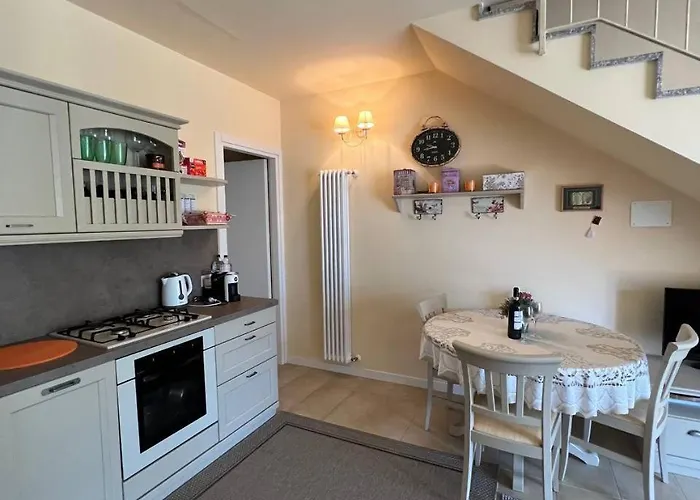 Appartement Duplex With Terrace , Pool, 2 Bedrooms Lenno